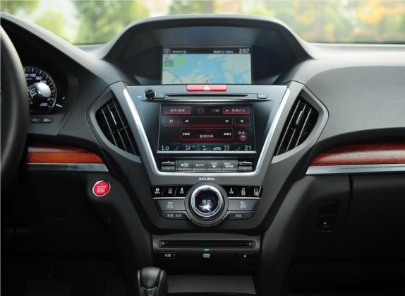 讴歌MDX 2014款 3.5L 豪华版 中控类   中控台