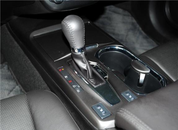 讴歌RDX(进口) 2013款 3.5L 四驱豪华版 中控类   挡把