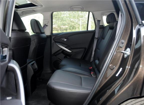 讴歌RDX(进口) 2013款 3.0L 两驱精英版 车厢座椅   后排空间