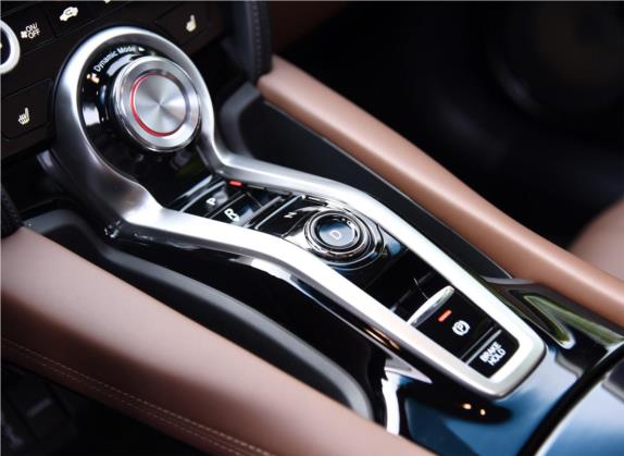 讴歌CDX 2018款 2.0L 两驱创享版Hybrid 中控类   挡把