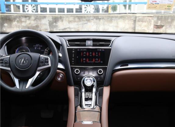 讴歌CDX 2021款 2.0L 两驱质享版Hybrid 中控类   中控台