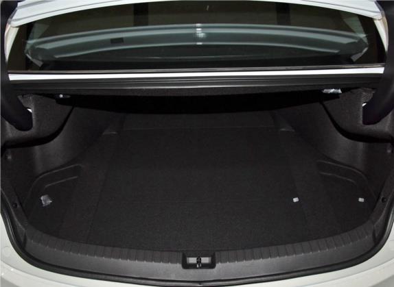 讴歌TLX-L 2018款 2.4L 畅享版 车厢座椅   后备厢
