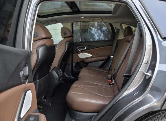 讴歌RDX 2019款 2.0T 尊享版 国VI 车厢座椅   后排空间