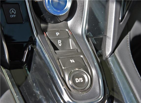 讴歌RDX 2019款 2.0T 智享版SH-AWD 国VI 中控类   挡把
