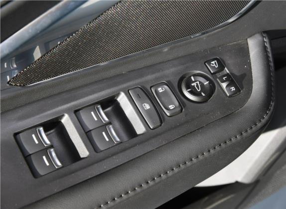 讴歌RDX 2019款 2.0T 智享版SH-AWD 国VI 车厢座椅   门窗控制