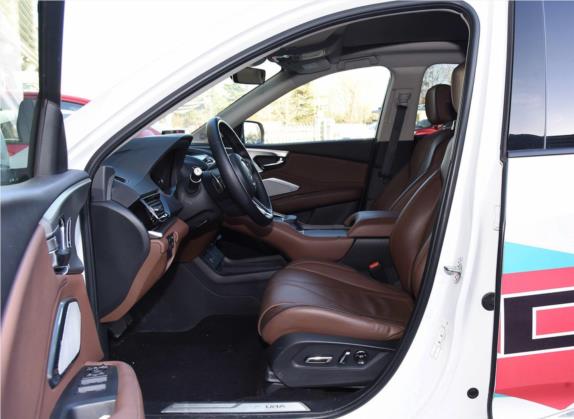 讴歌RDX 2019款 2.0T 钻享版SH-AWD 国VI 车厢座椅   前排空间