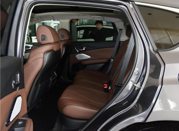 讴歌RDX 2020款 2.0T 钻享版SH-AWD 车厢座椅   后排空间