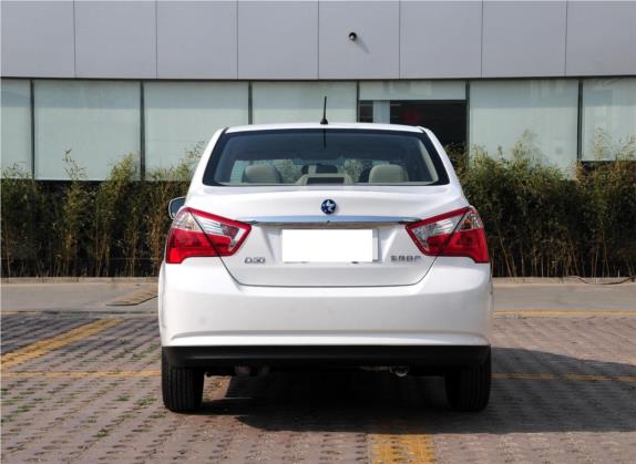 启辰D50 2012款 1.6L 手动舒适版 外观   正后