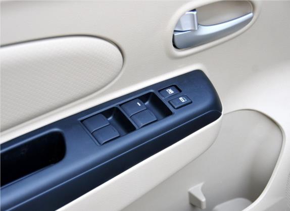 启辰D50 2012款 1.6L 手动舒适版 车厢座椅   门窗控制