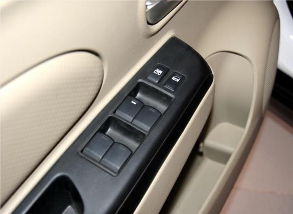 启辰D50 2012款 1.6L 自动舒适版 车厢座椅   门窗控制