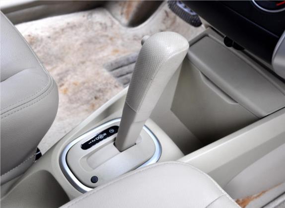 启辰D50 2012款 1.6L 自动尊贵版 中控类   挡把