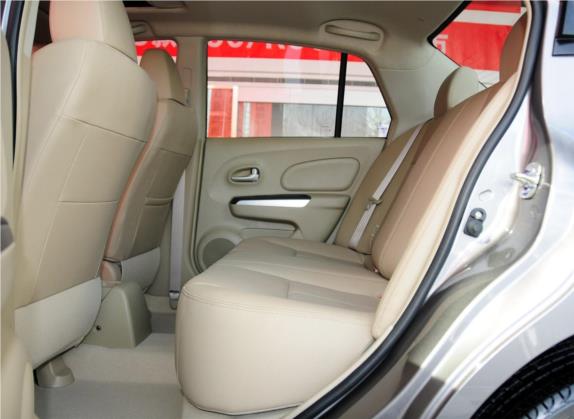 启辰D50 2013款 1.6L 手动豪华版 车厢座椅   后排空间