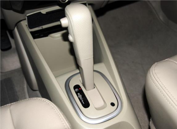 启辰D50 2013款 1.6L 自动豪华版 中控类   挡把
