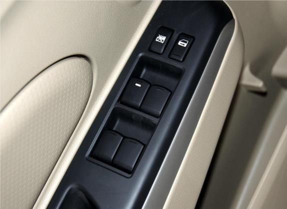 启辰D50 2013款 1.6L 自动豪华版 车厢座椅   门窗控制