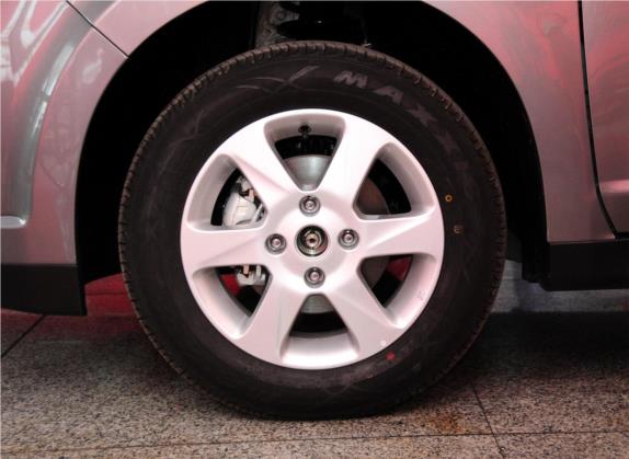 启辰D50 2013款 1.6L 手动北斗导航版 其他细节类   前轮