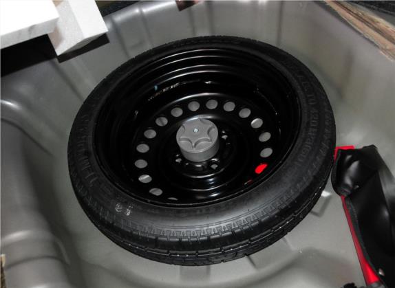 启辰D50 2013款 1.6L 手动北斗导航版 其他细节类   备胎