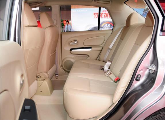 启辰D50 2013款 1.6L 手动北斗导航版 车厢座椅   后排空间