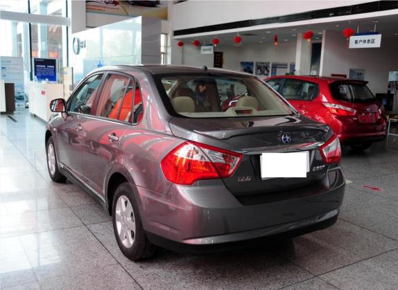 启辰D50 2013款 1.6L 手动北斗导航版 外观   斜后