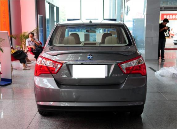 启辰D50 2013款 1.6L 手动北斗导航版 外观   正后