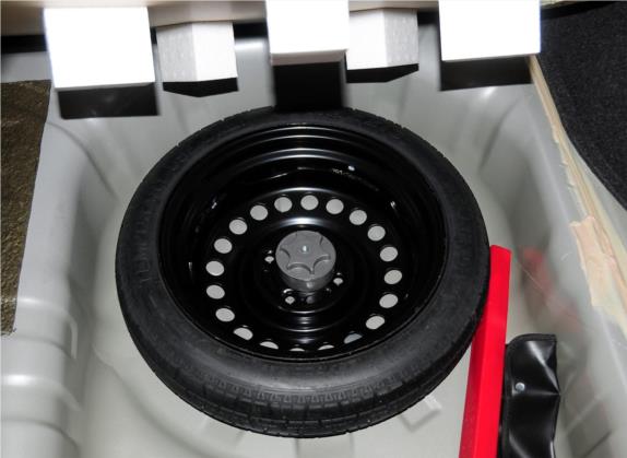 启辰D50 2013款 1.6L 自动北斗导航版 其他细节类   备胎