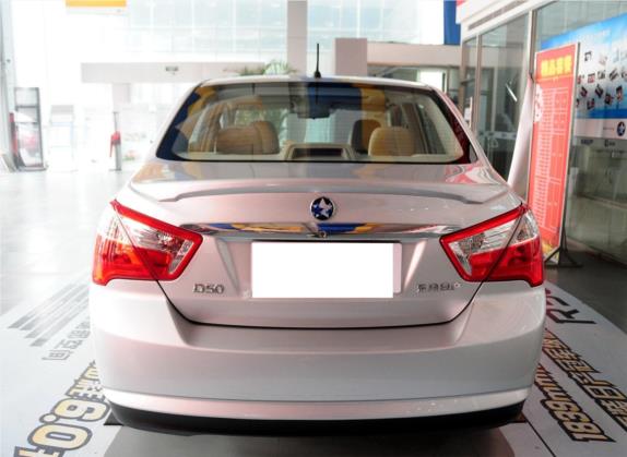 启辰D50 2013款 1.6L 自动北斗导航版 外观   正后