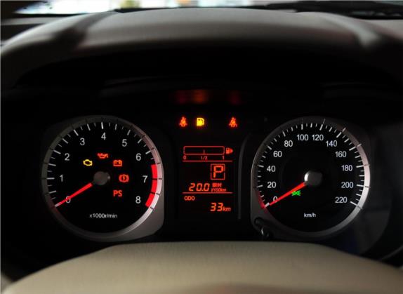 启辰D50 2013款 1.6L 自动北斗导航版 中控类   仪表盘