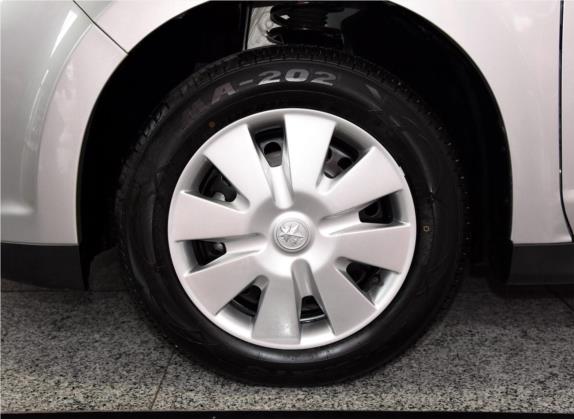 启辰D50 2015款 1.6L 手动时尚版 其他细节类   前轮