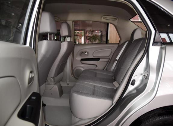 启辰D50 2015款 1.6L 手动时尚版 车厢座椅   后排空间