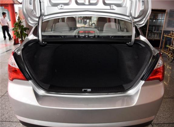 启辰D50 2015款 1.6L 手动时尚版 车厢座椅   后备厢