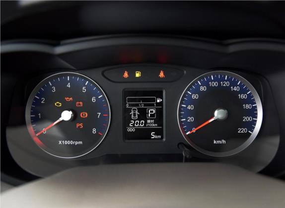 启辰D50 2015款 1.6L 自动豪华版 中控类   仪表盘