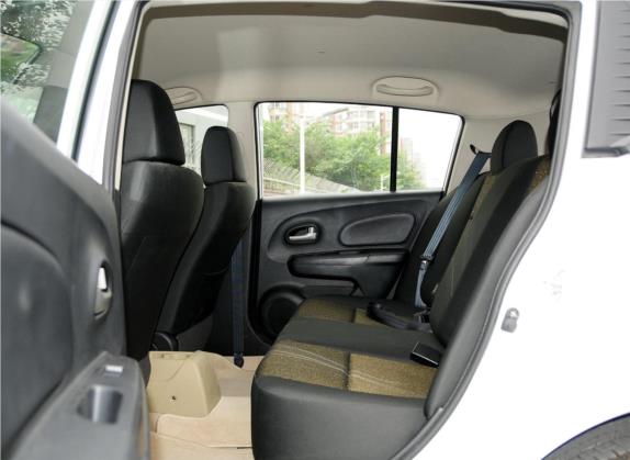 启辰R50 2012款 1.6L 自动舒适版 车厢座椅   后排空间