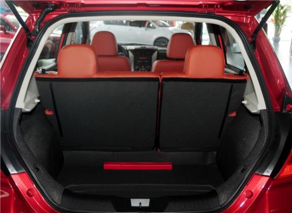 启辰R50 2014款 1.6L 手动精彩版 车厢座椅   后备厢