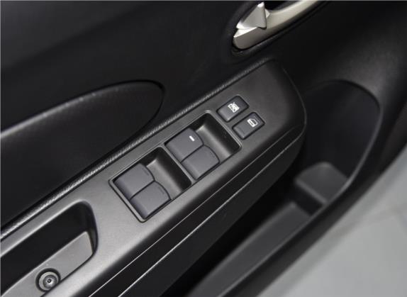 启辰R50 2015款 1.6L 自动时尚版 车厢座椅   门窗控制
