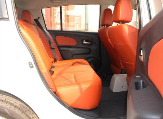 启辰R50 2016款 1.6L 手动精英版 车厢座椅   后排空间