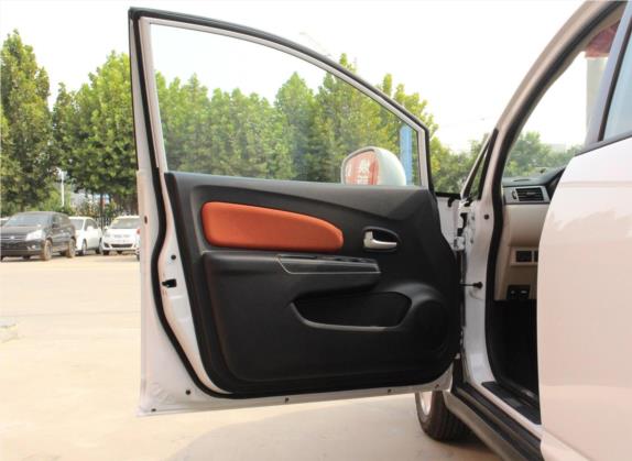 启辰R50 2016款 1.6L 手动精英版 车厢座椅   前门板