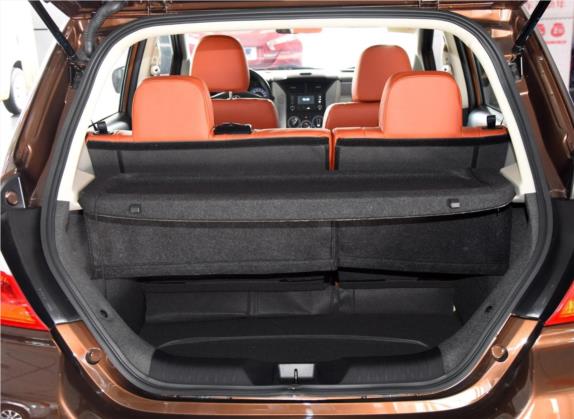 启辰R50 2016款 1.6L 自动精英版 车厢座椅   后备厢