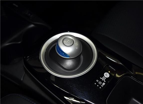 晨风 2017款 领航极地版6.6KW 中控类   挡把