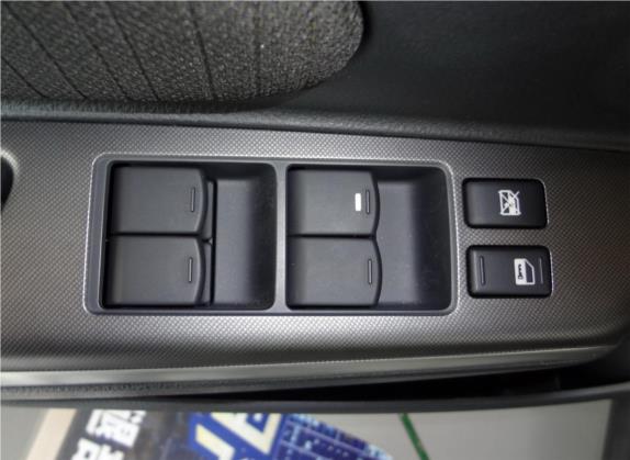 启辰R50X 2013款 1.6L 自动北斗导航版 车厢座椅   门窗控制
