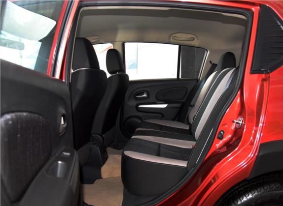 启辰R50X 2015款 1.6L 手动潮流版 车厢座椅   后排空间