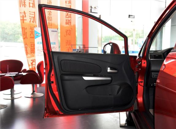 启辰R50X 2015款 1.6L 手动潮流版 车厢座椅   前门板