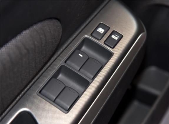 启辰R50X 2015款 1.6L 手动潮流版 车厢座椅   门窗控制
