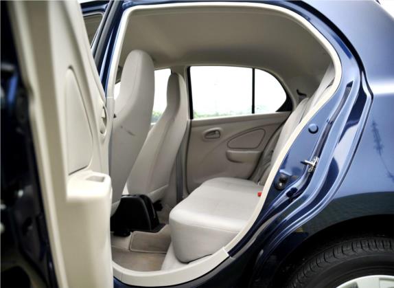 启辰R30 2014款 1.2L 手动尊享版 车厢座椅   后排空间