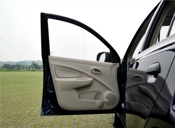 启辰R30 2014款 1.2L 手动尊享版 车厢座椅   前门板