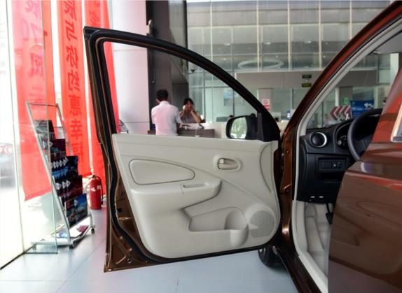 启辰R30 2014款 1.2L 手动舒享版 车厢座椅   前门板
