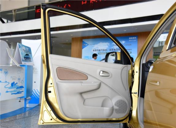 启辰R30 2016款 1.2L 手动优享版 车厢座椅   前门板