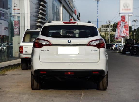 启辰T70 2015款 2.0L 手动睿趣版 外观   正后