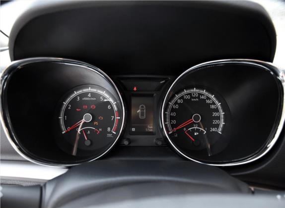启辰T70 2015款 2.0L 手动睿趣版 中控类   仪表盘