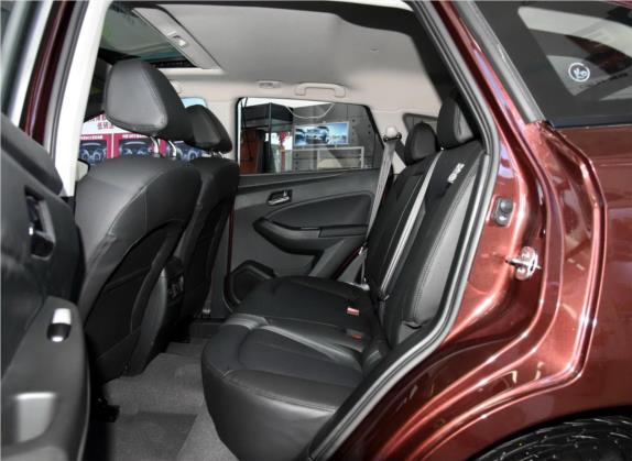 启辰T70 2015款 2.0L 手动睿享版 车厢座椅   后排空间