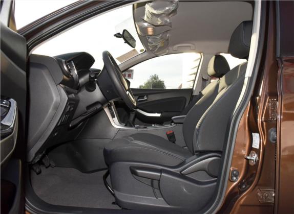 启辰T70 2016款 1.6L 手动睿行版 车厢座椅   前排空间