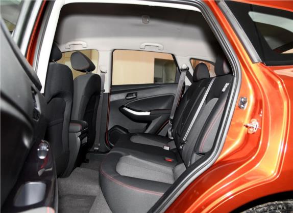 启辰T70 2018款 1.6L 手动睿趣版 车厢座椅   后排空间